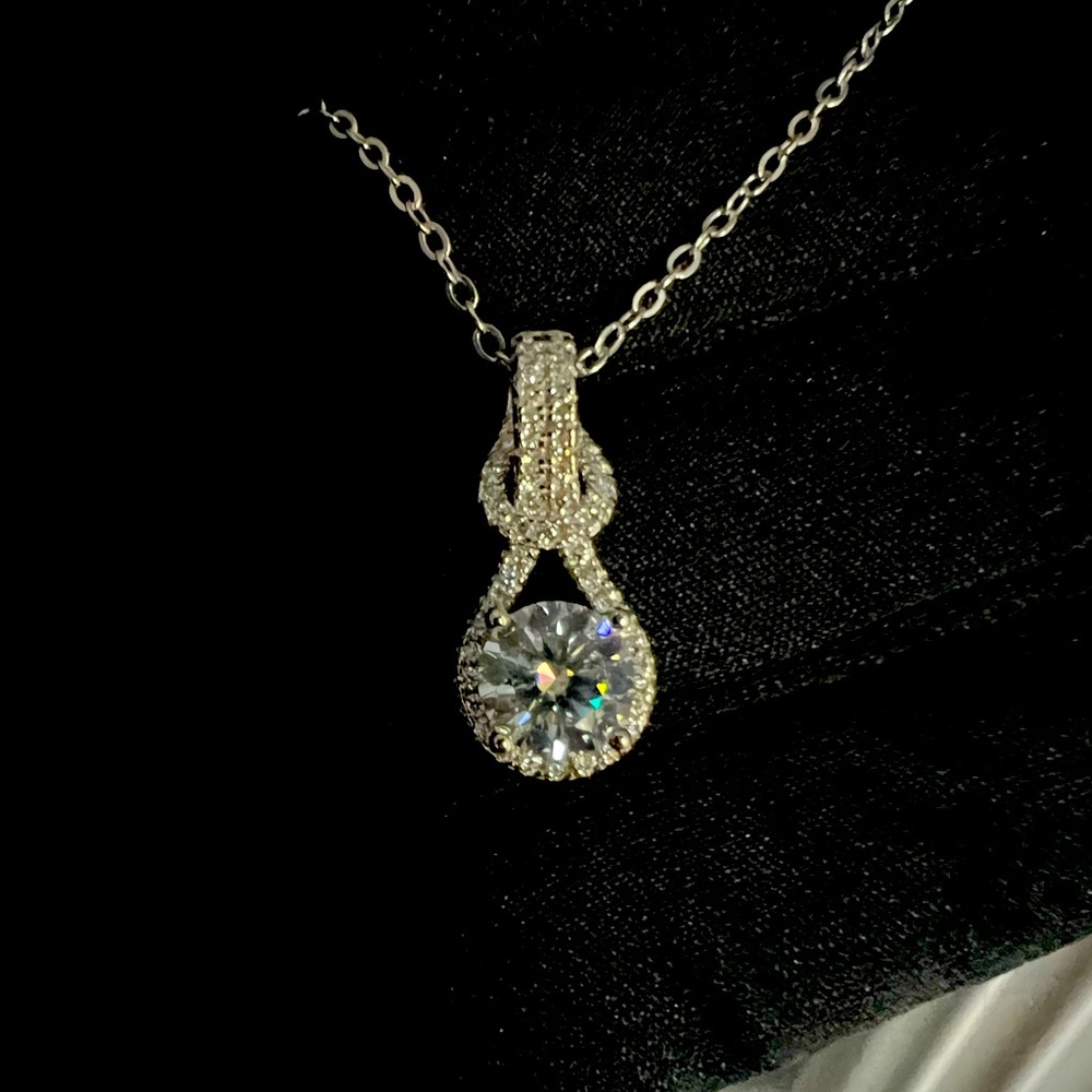 New Moissanite 10H10A Pendant Necklace 1CT,18K White Gold Plated Sterling Silver